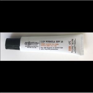 🔥⚡️BOGO SALE⚡️🔥 BBW
C.O.Bigelow lip SPF15 #1053